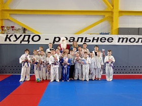 Сегодня наших маленьких Кудоистов мы поздравили с новым годом!!!